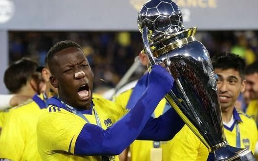 Luis Advíncula, tras coronarse campeón con Boca, realizó una fuerte autocrítica y agradeció al plantel