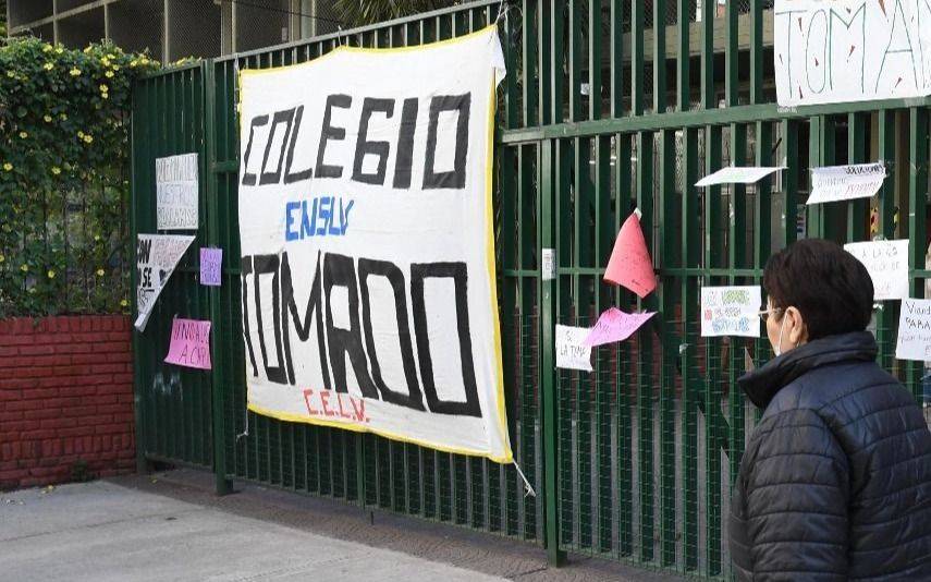En CABA denunciaron a 366 padres por la toma de colegios y les reclaman 50 millones de pesos