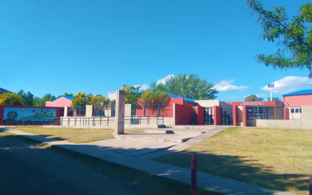 Terror en una escuela de San Luis: un hombre ingresó armado e intentó matar a su expareja