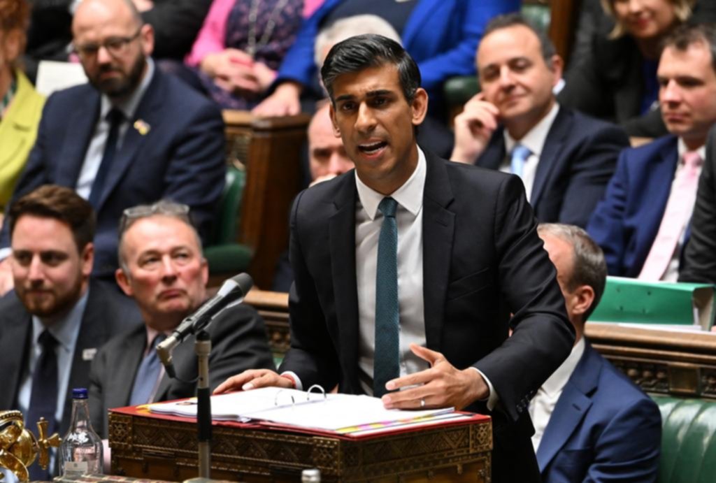 El premier inglés vivirá sin los lujos de los millonarios