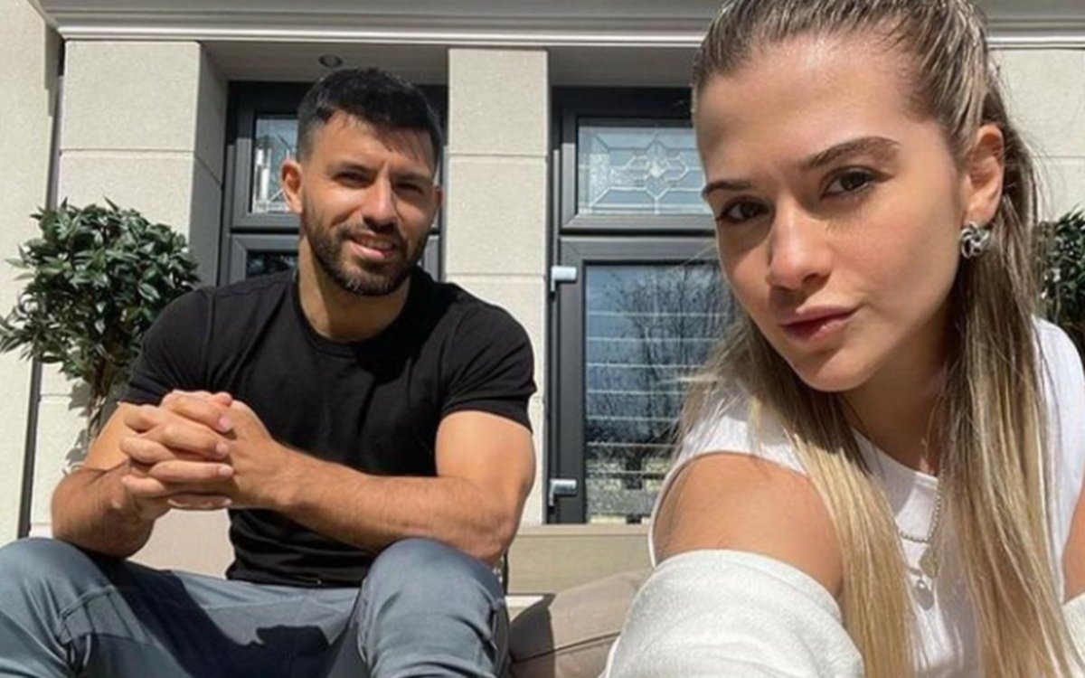 El Kun y su novia Sofía están instalados en Uruguay  