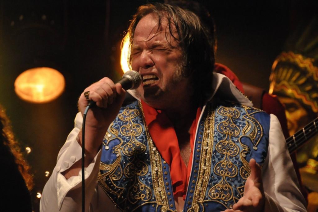 Elvis sigue vivo en el homenaje del platense John McInerny