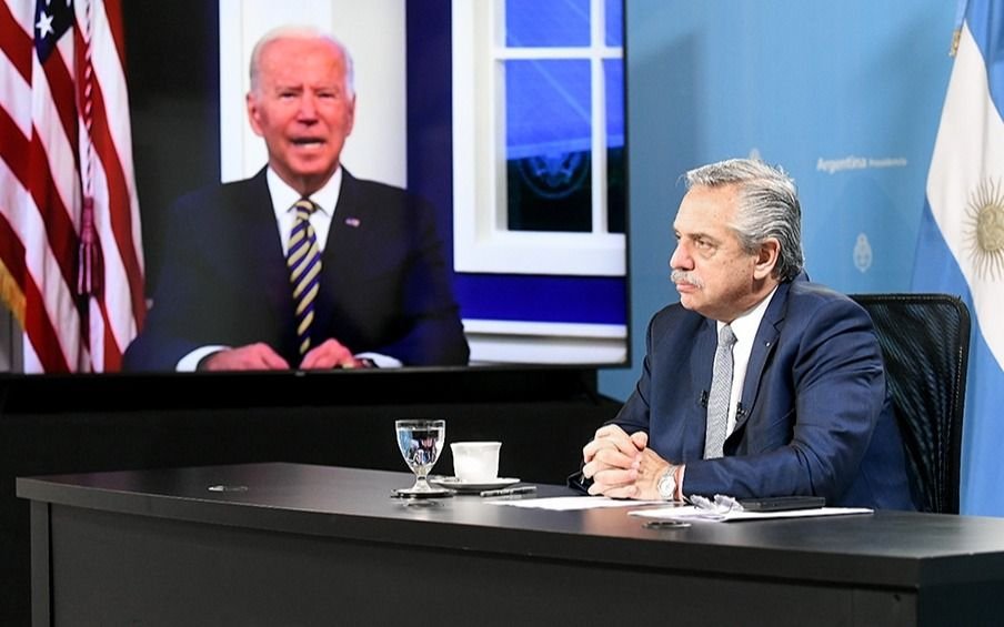 Postergaron la reunión entre Alberto y Biden para el año que viene