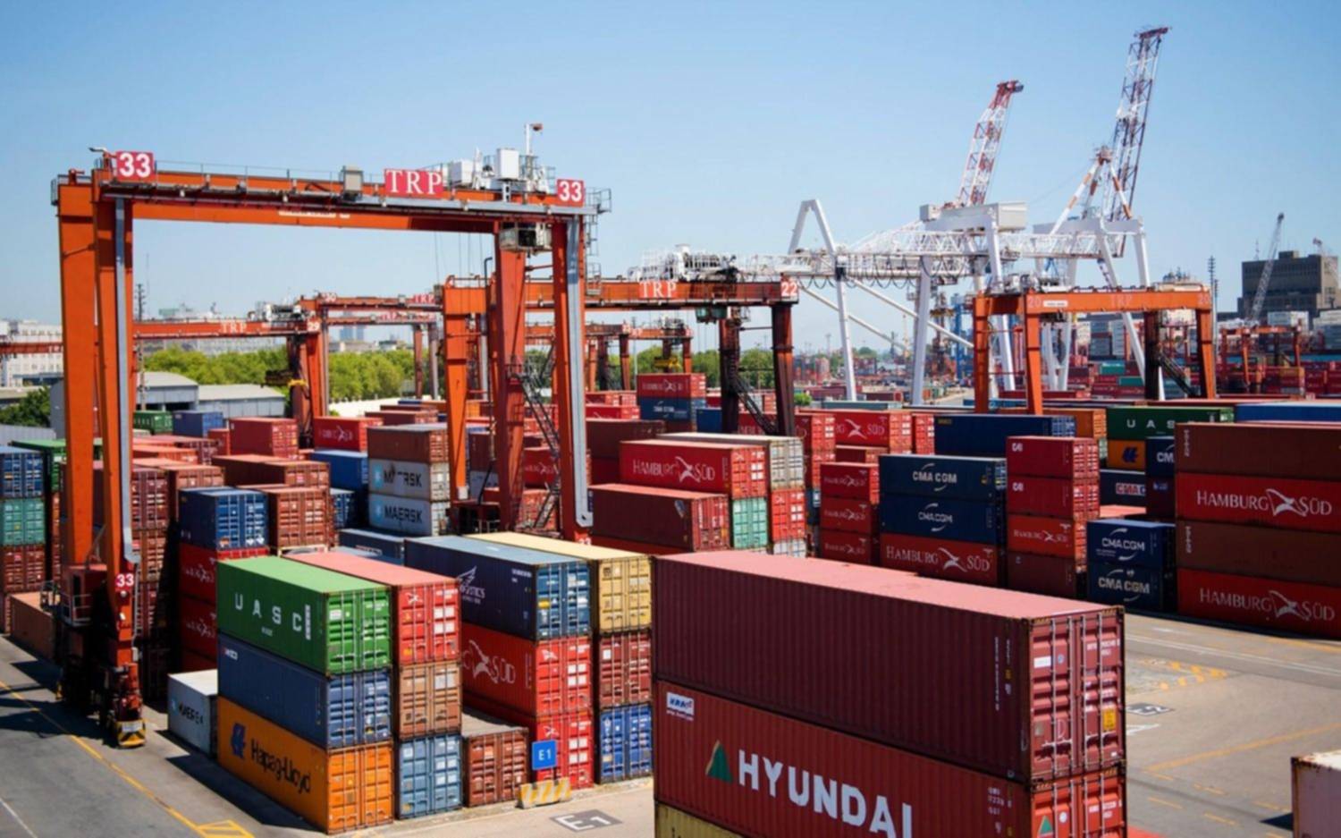 El Gobierno abrirá las importaciones para las empresas que paguen con sus dólares propios