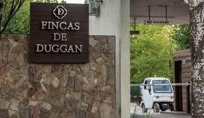 Vecinos de un barrio cerrado marchan por seguridad