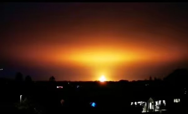 video.  United Kingdom: Lightning struck a waste tank and caused a large explosion