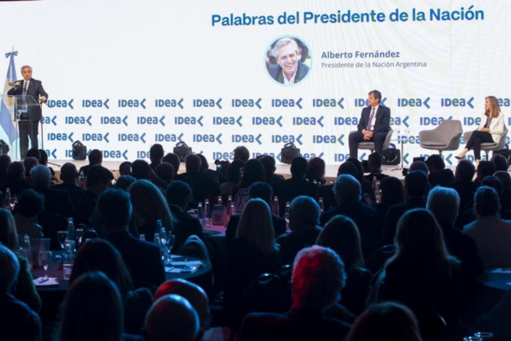 Empresarios reclaman bajar la pobreza y la inflación en IDEA