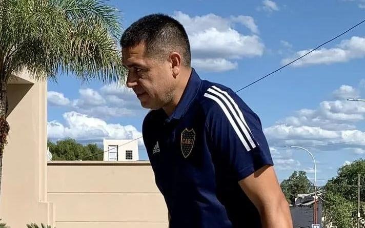 Riquelme, junto al plantel y cuerpo técnico