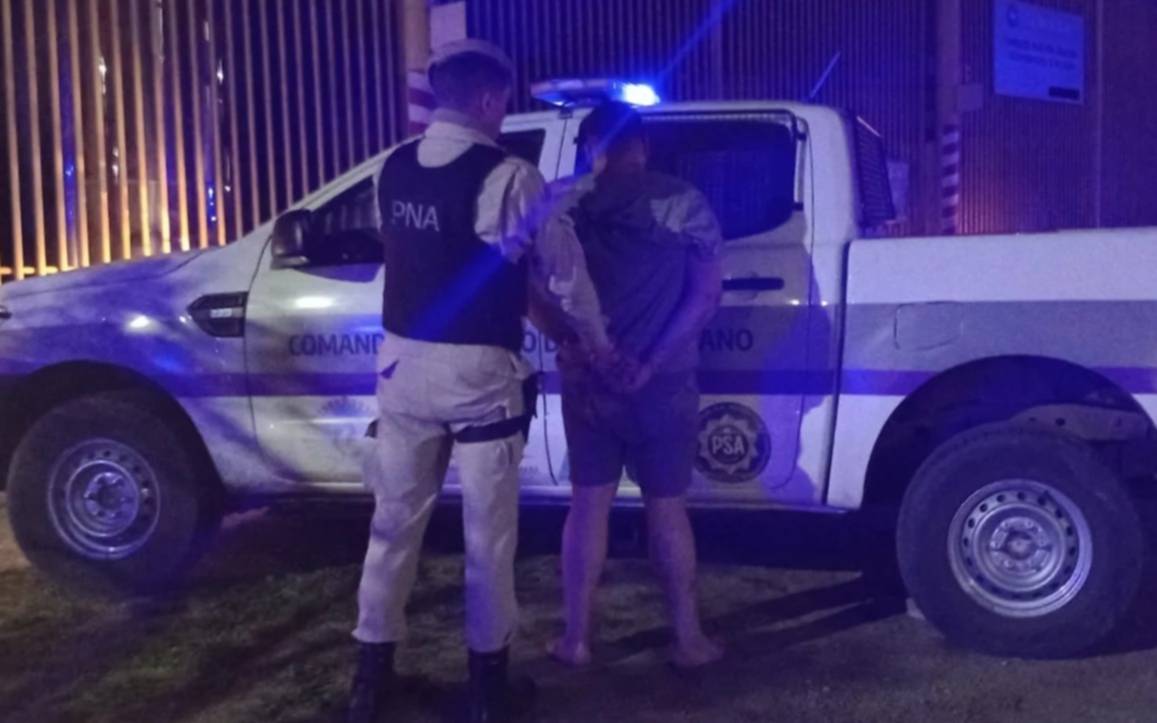 Dos detenidos tras robo, persecución y choque