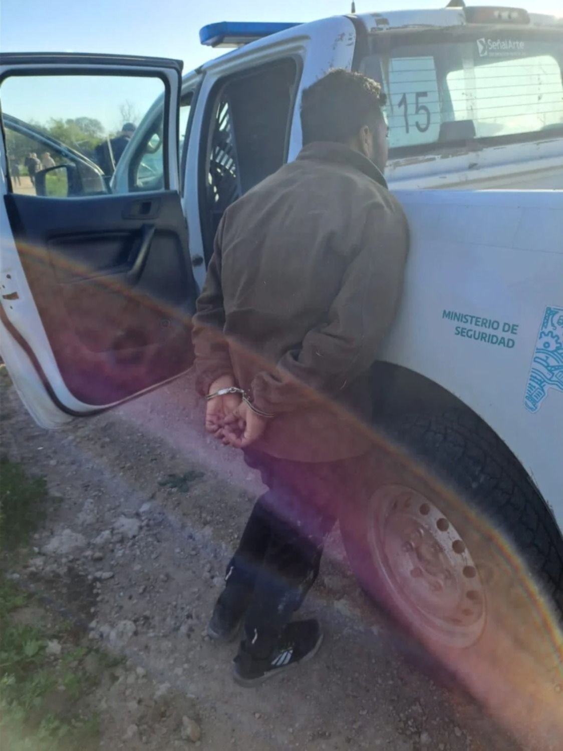 El acusado de asesinar a su mujer delante de sus hijos en La Plata, se perforó un pulmón con un cuchillo y está internado