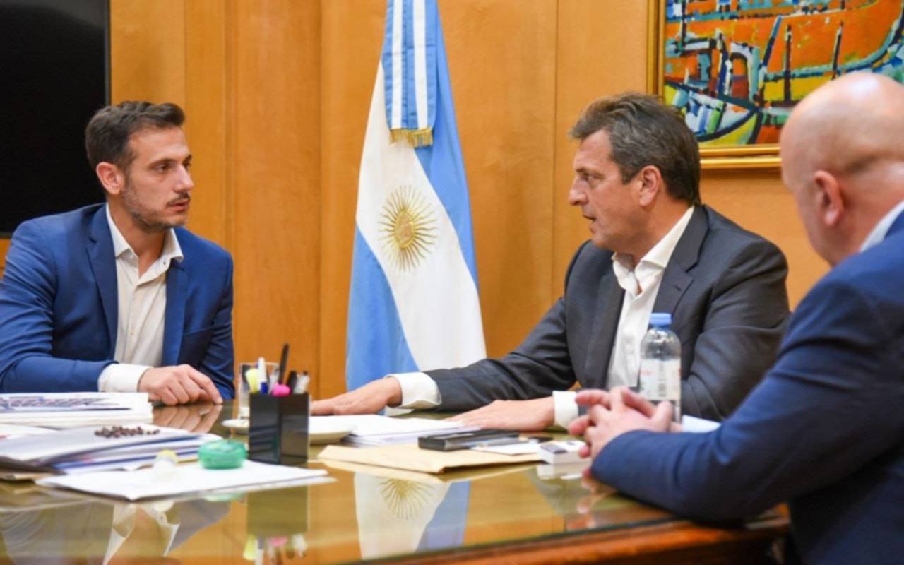 Sergio Massa: “Vamos a trabajar con Julián Álvarez para resolver el problema de la inseguridad en Lanús”