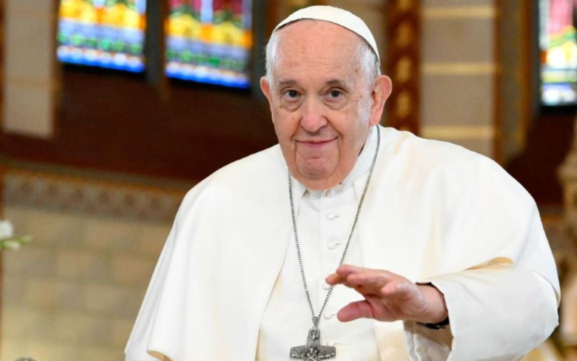 El papa Francisco pide que "cesen los ataques" en Israel