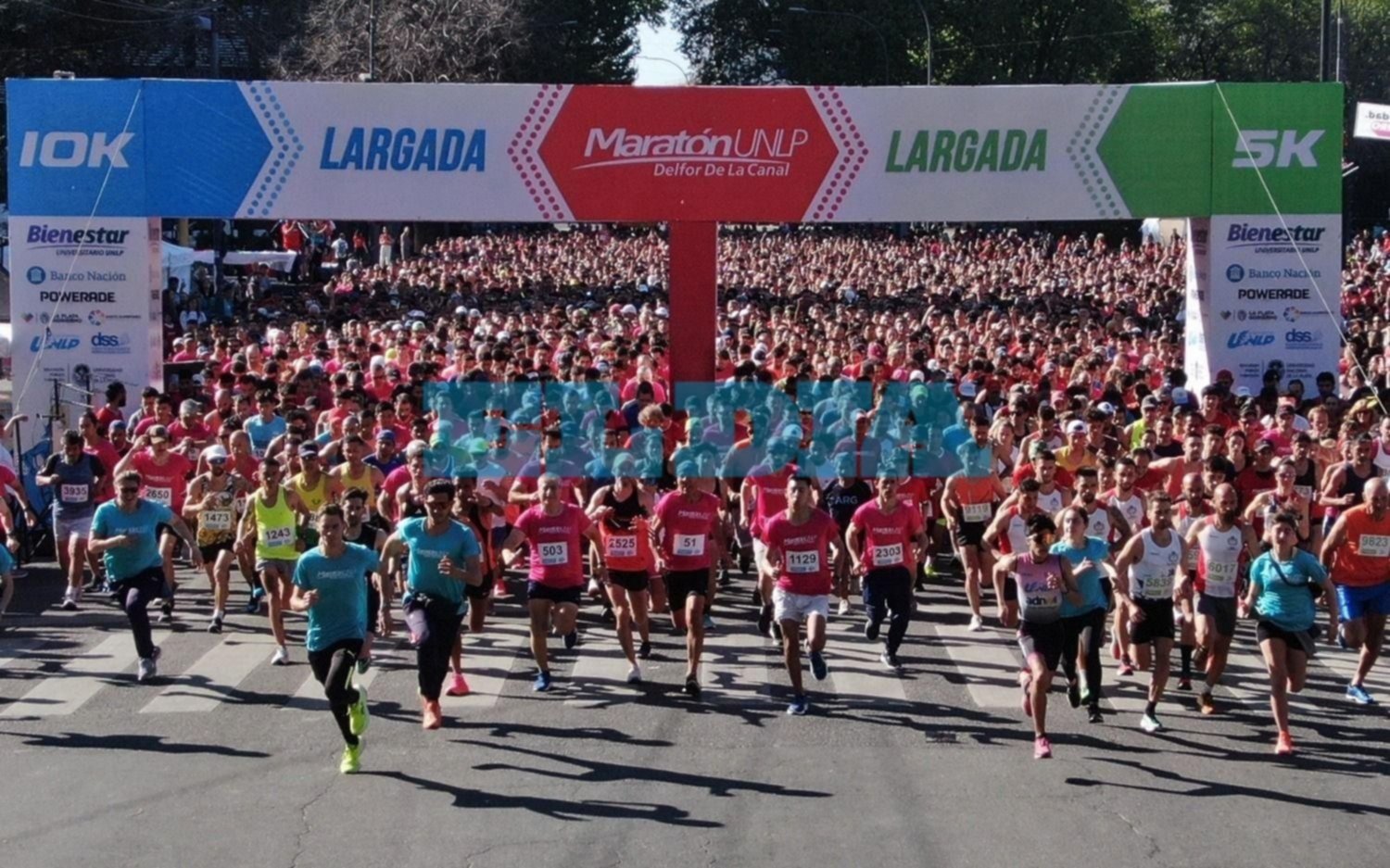 Se corrió la Maratón "Delfor de la canal" en Plaza Moreno