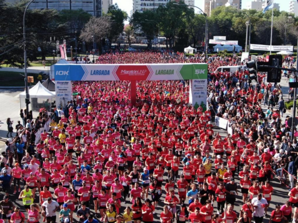 Más de 14.000 atletas en la maratón Delfor de La Canal