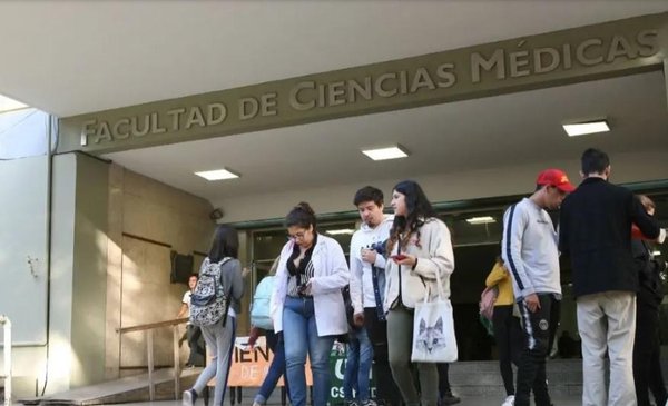 Entry into medical sciences: The number of foreigners arriving is greater than the number of Argentines
