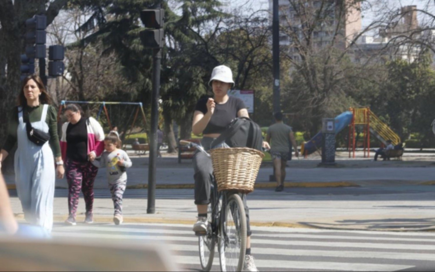 ¿Se queda el veranito o llegan las lluvias?: así estará el clima en La Plata