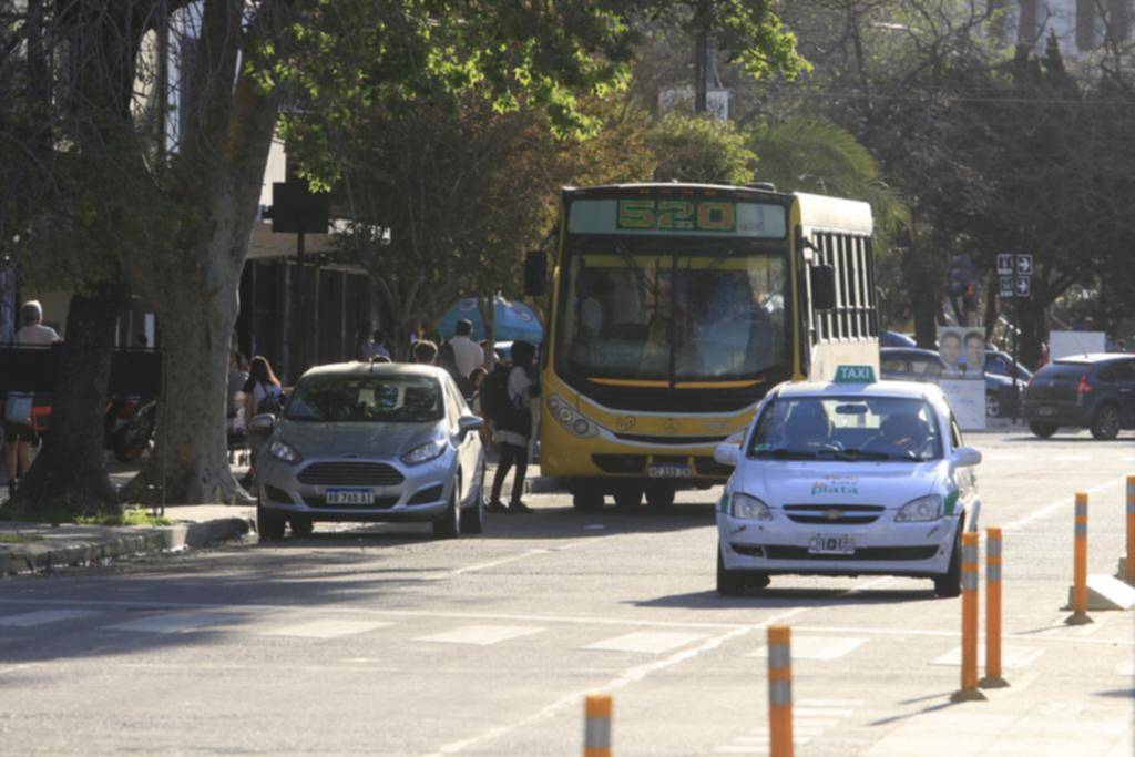 Pesadilla vial por las complicaciones con los micros en las diagonales