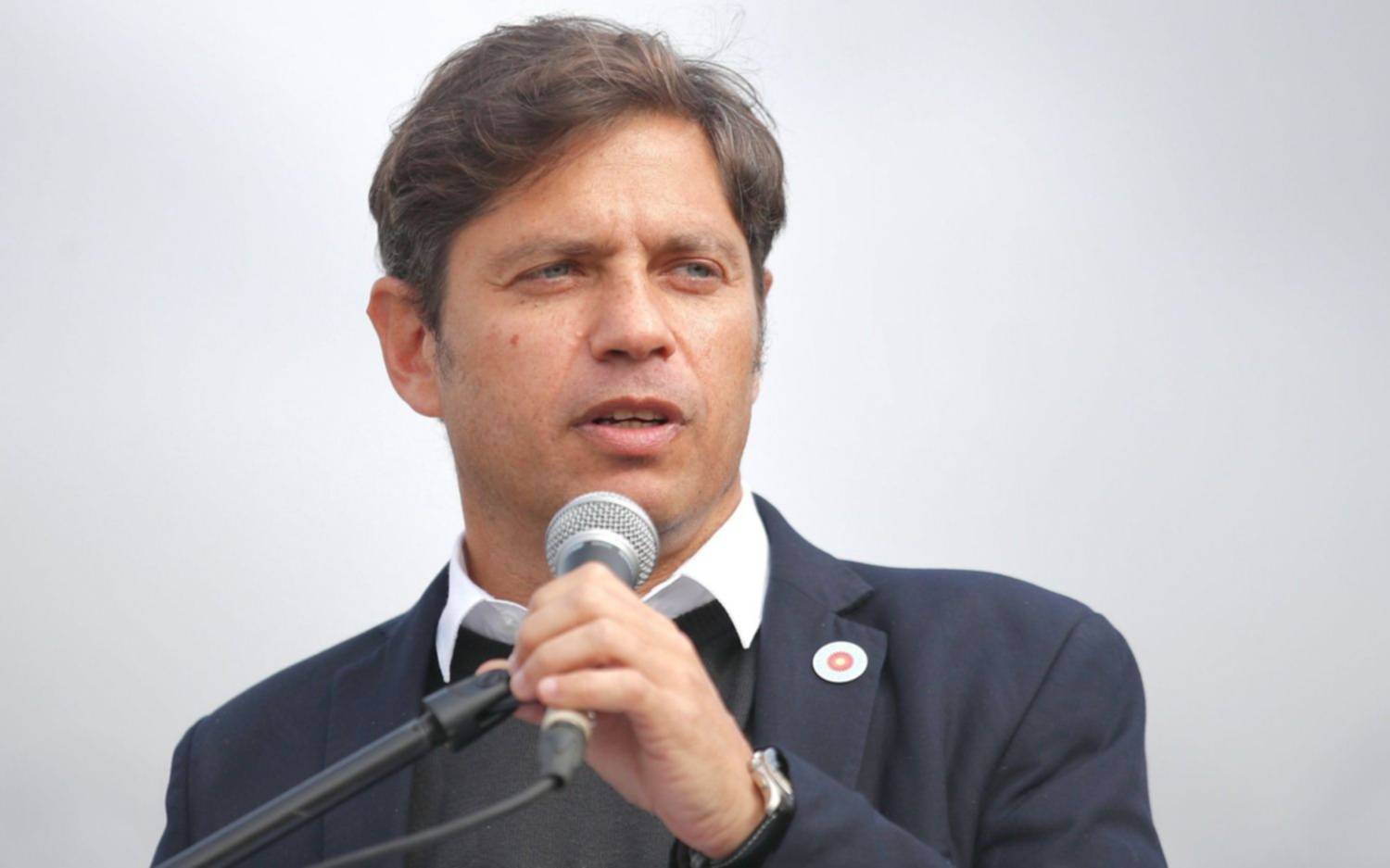 Elecciones 2023.- Axel Kicillof consideró "irresponsables" los dichos de Milei sobre el peso, en medio de la tensión cambiaria