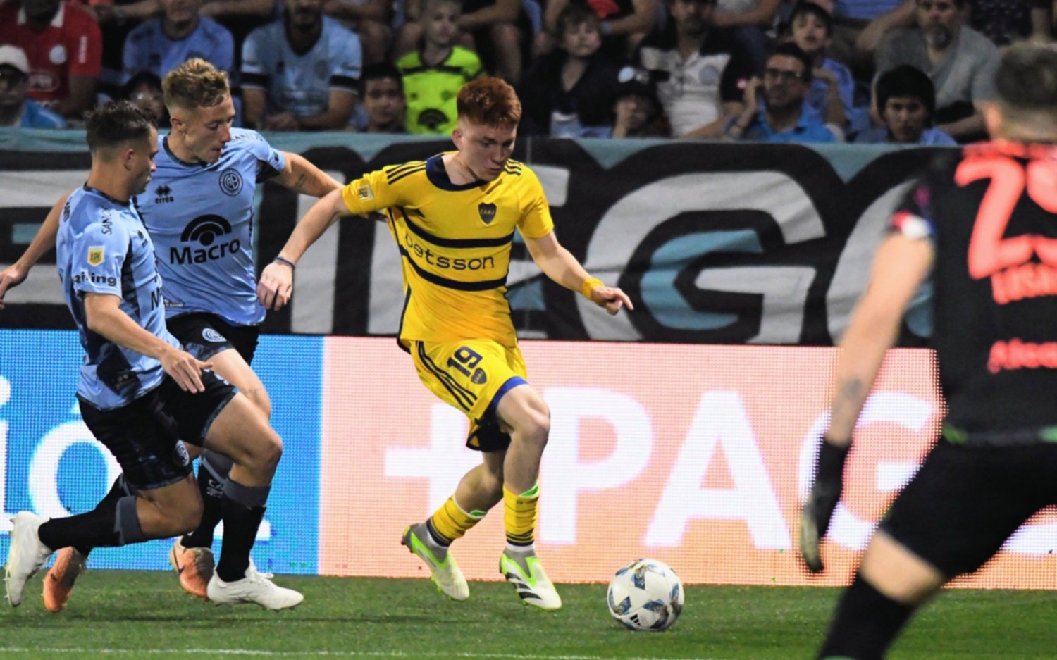 En un partidazo, Belgrano le ganó a Boca 4 a 3 en el Gigante de Alberdi