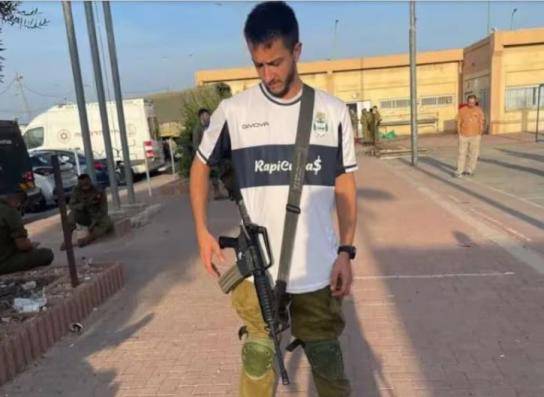“Me vine a la guerra con la camiseta del Lobo, el mate y el arma”