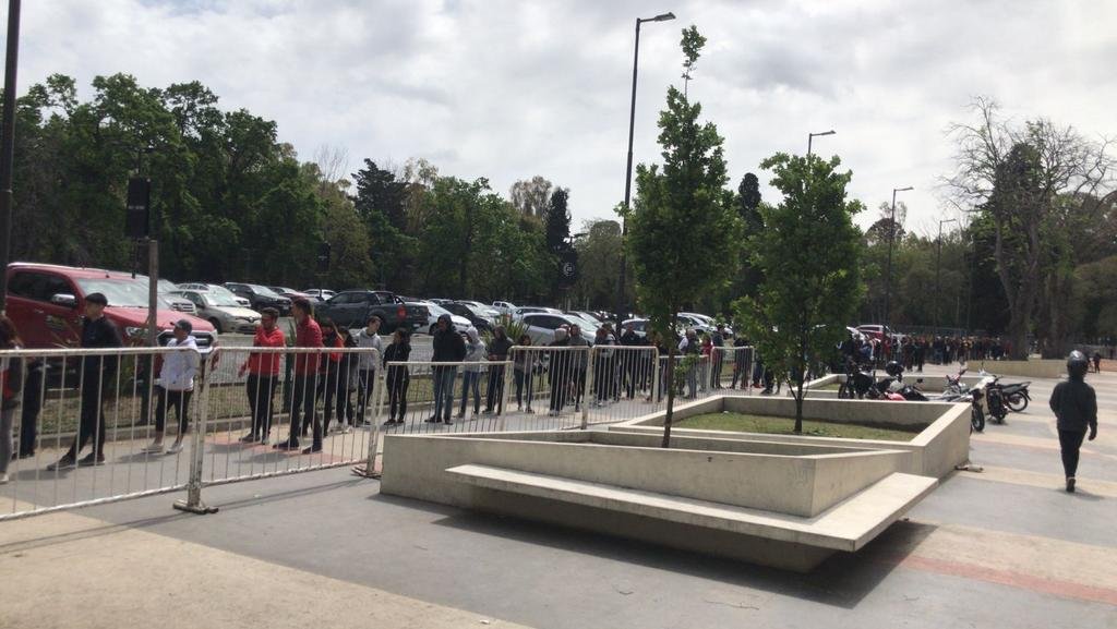 Se vendieron 4 mil localidades: el Pincha irá a la tribuna visitante