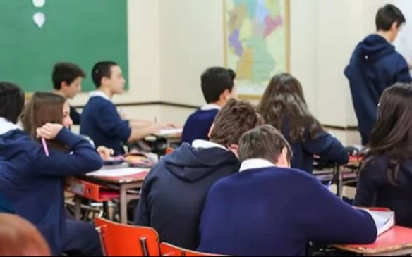 Por la incertidumbre económica, prorrogan el plazo para que los colegios privados informen el valor de las cuotas 2024