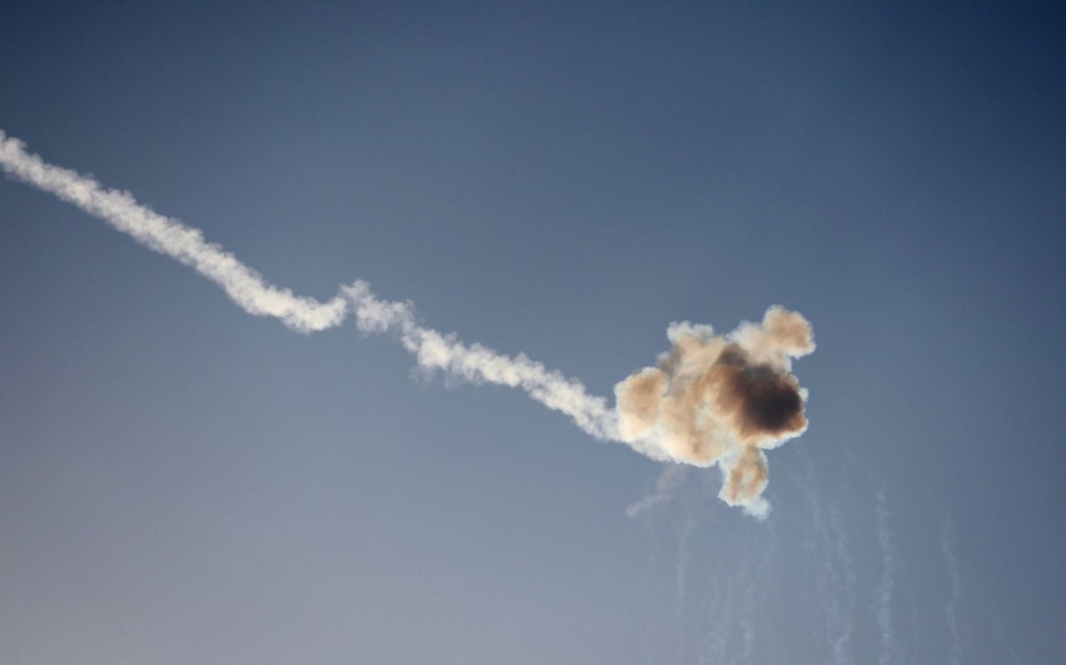Siria denuncia a Israel por ataques aéreos a aeropuertos de Damasco y Alepo