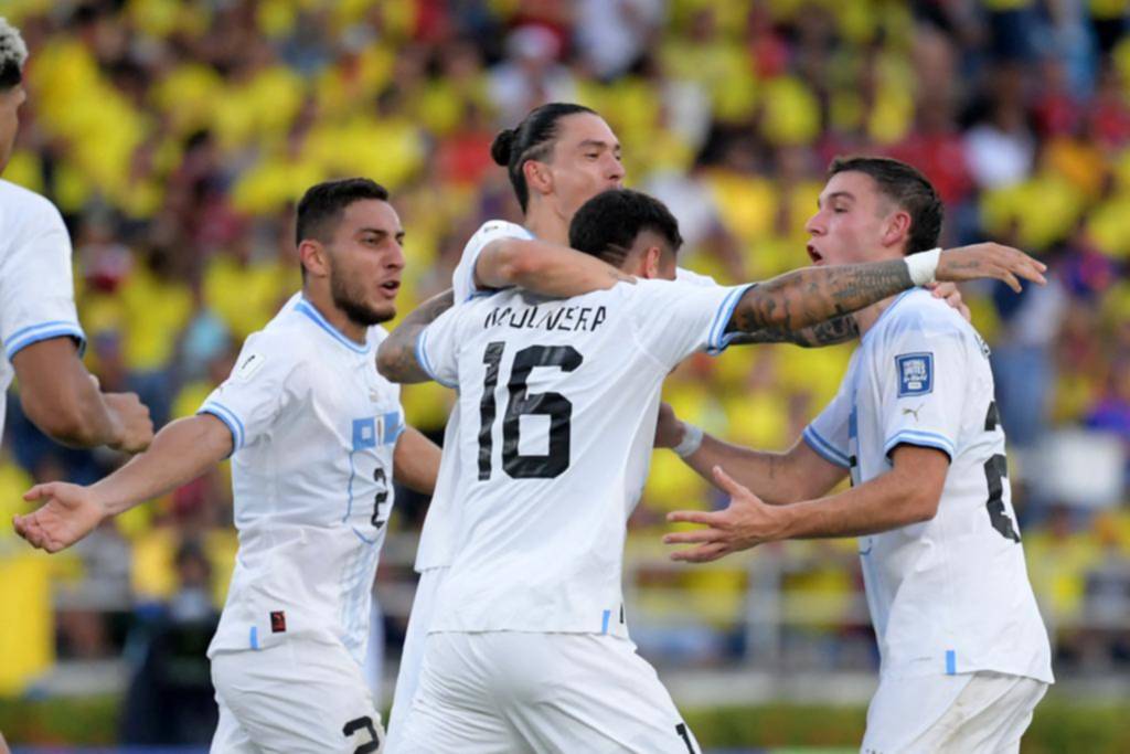 Uruguay rescató un empate agónico de su visita a Colombia