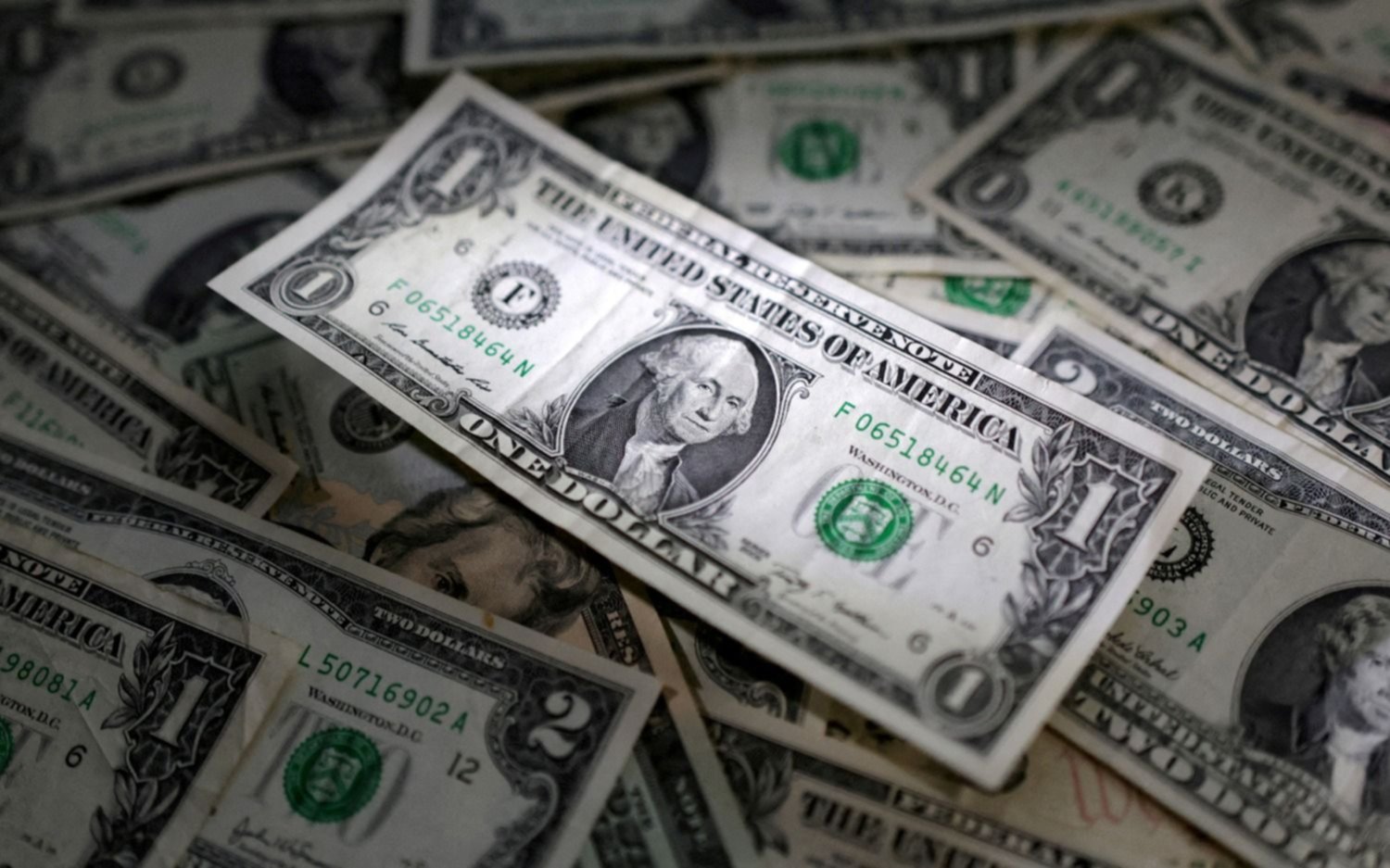 Más cepo: el Banco Central fijó nuevas limitaciones para acceder al dólar