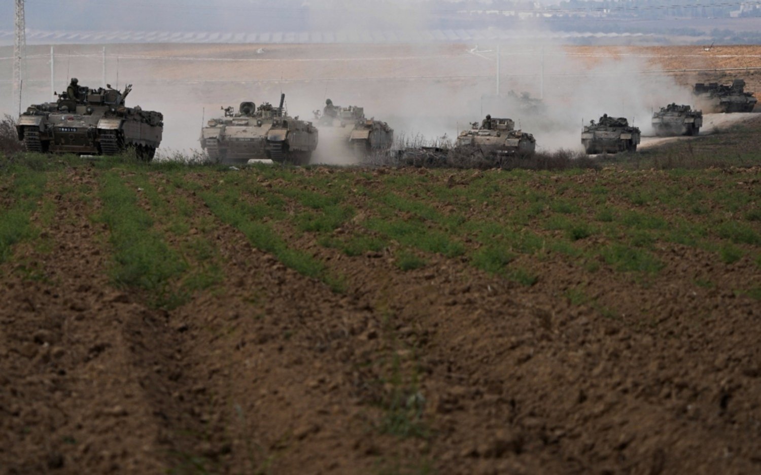 Israel amplió su ultimátum y pidió a los civiles de Gaza "no demorar" la evacuación