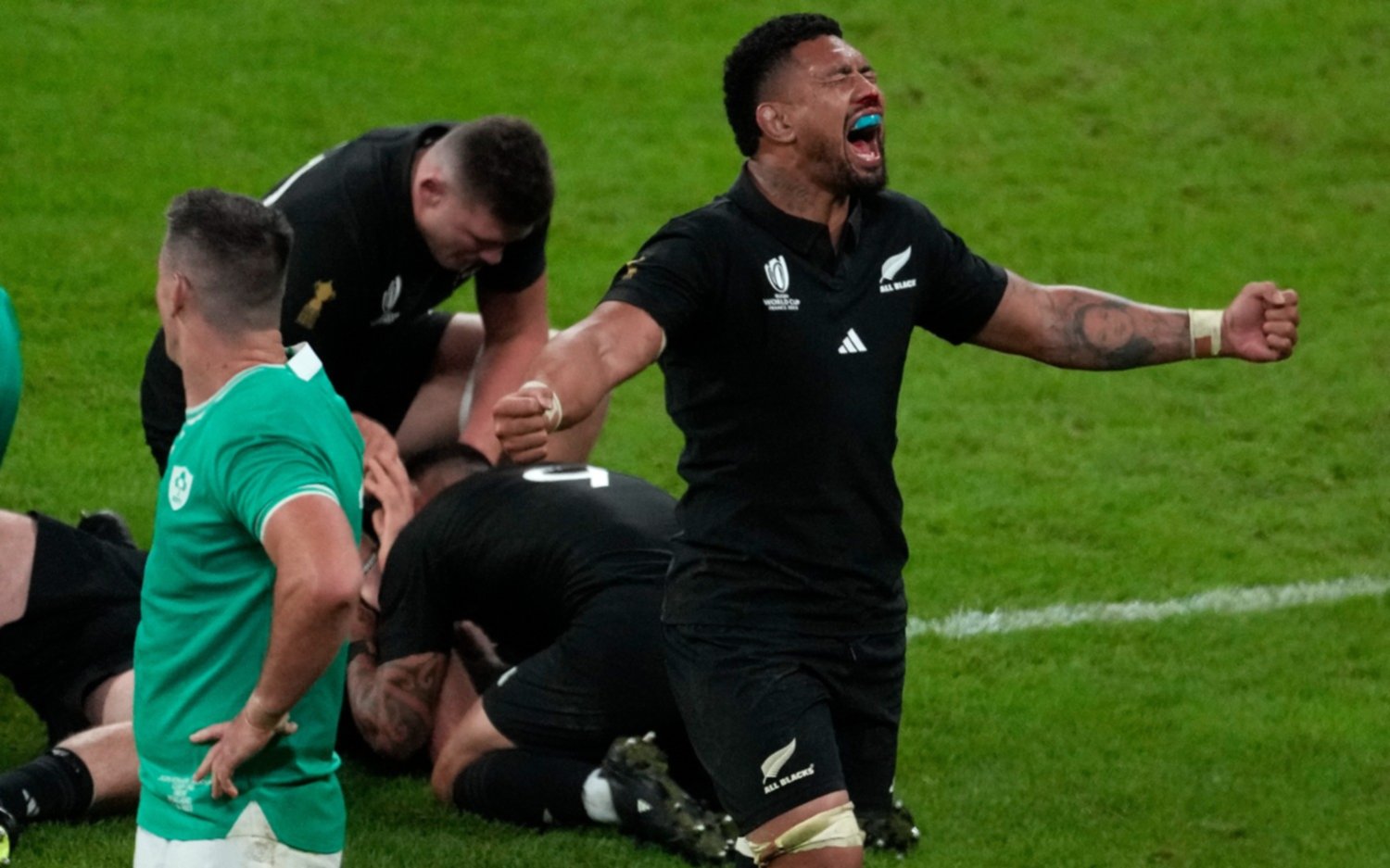 Los All Blacks vencieron a Irlanda y serán los rivales de Los Pumas en la semifinal del Mundial