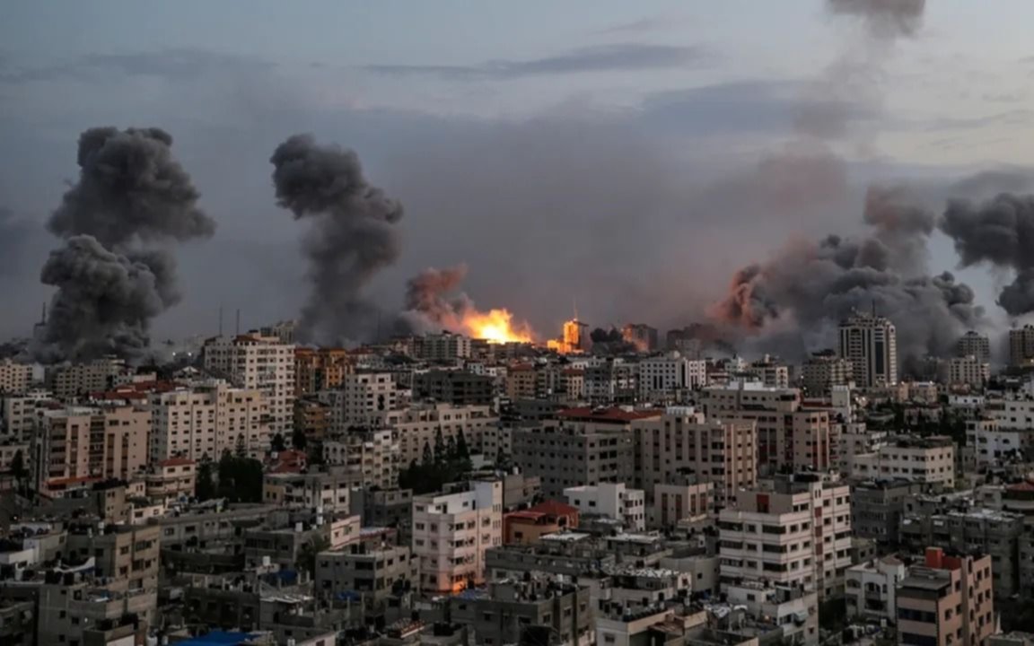 China asegura que las acciones de Israel en Gaza van "más allá del ámbito de la defensa propia"
