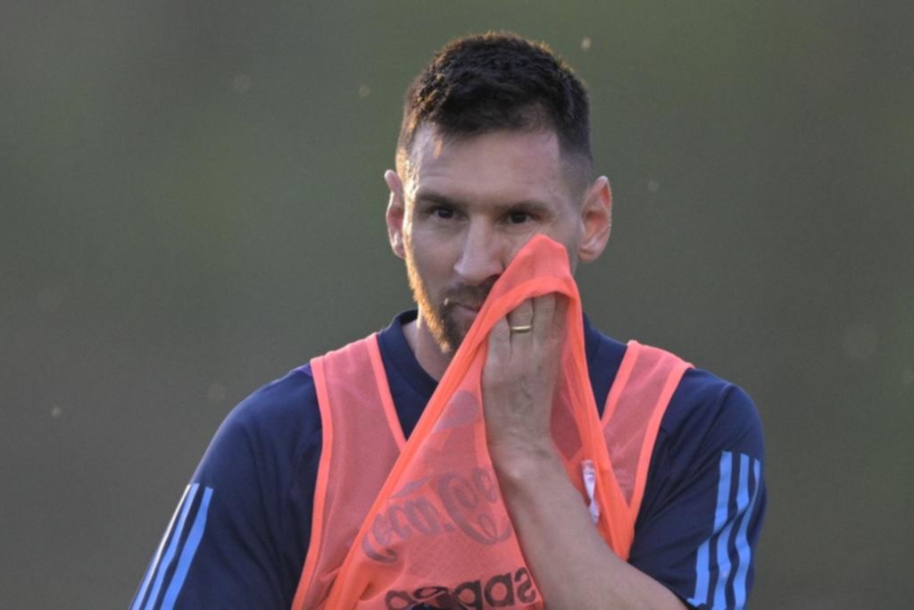 Con Messi a la cabeza, la Selección viaja rumbo a Lima