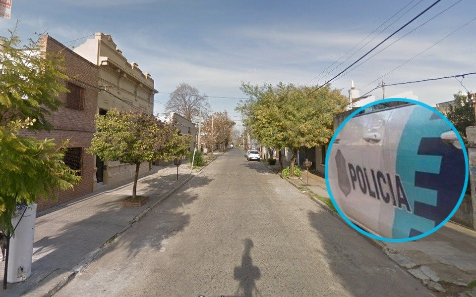 En Tolosa, los motochorros atacaron a un joven y huyeron con su mochila