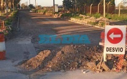 Caos de tránsito en La Plata: cortan ingreso clave de la Autopista, desvíos en barrios y quejas por obras "inconclusas"