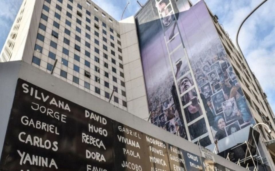Evacuaron la AMIA por una amenaza de bomba