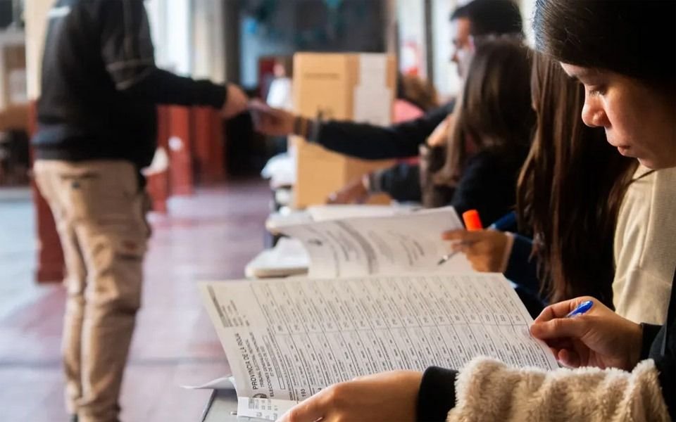 Elecciones 2023 EN VIVO, minuto a minuto.- Clases el lunes: Provincia definió que pasa en las escuelas en donde se vota