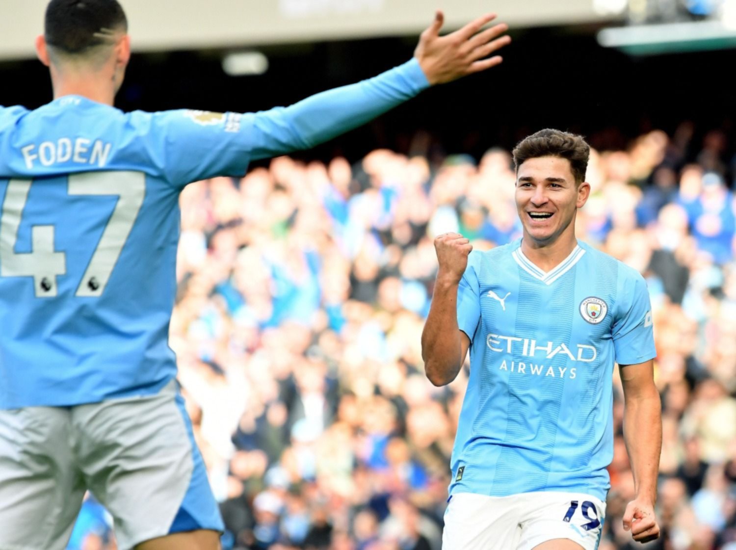 VIDEO.- Julián Álvarez hizo un gol en el triunfo del Manchester City y sigue intratable