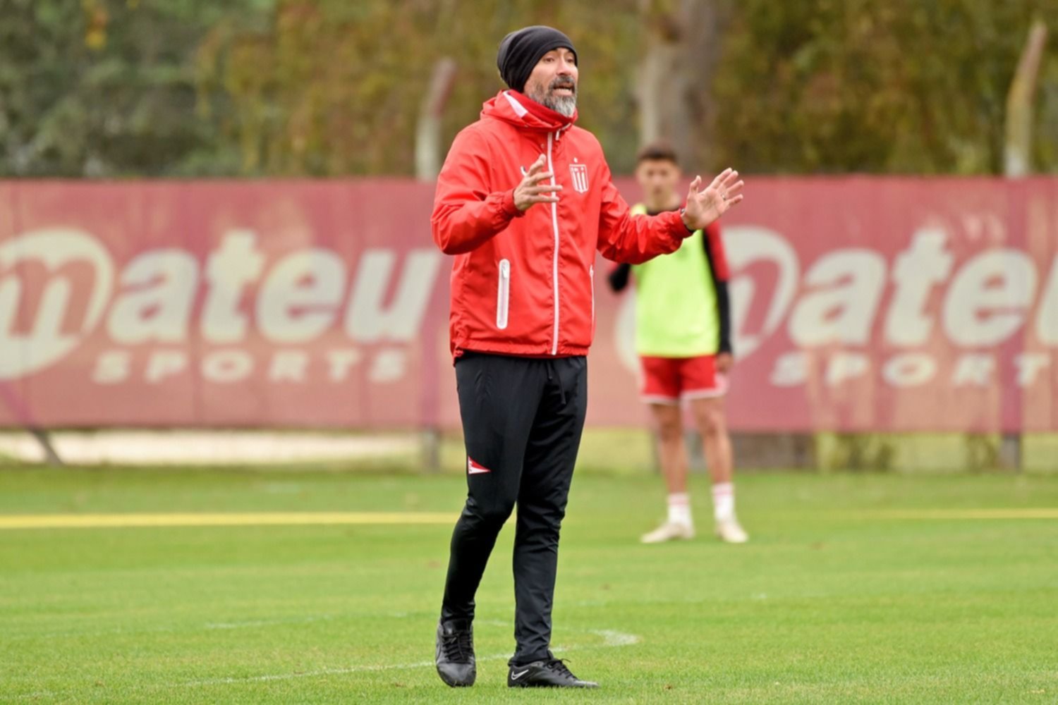 El plantel vota, entrena y queda concentrado