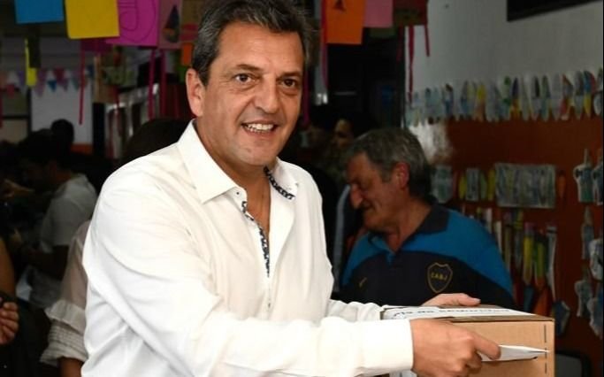 Massa, después de votar: "El lunes la Argentina sigue, hay que transmitir tranquilidad"