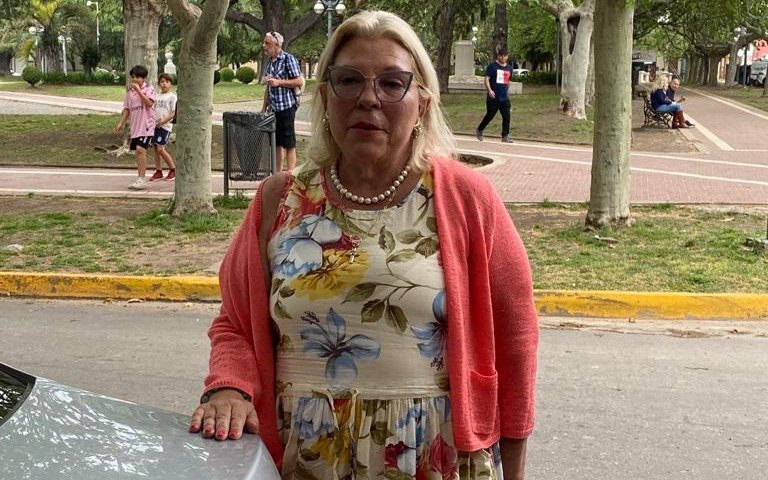 Elisa Carrió, líder de la Coalición Cívica, emitió su voto en Capilla del Señor