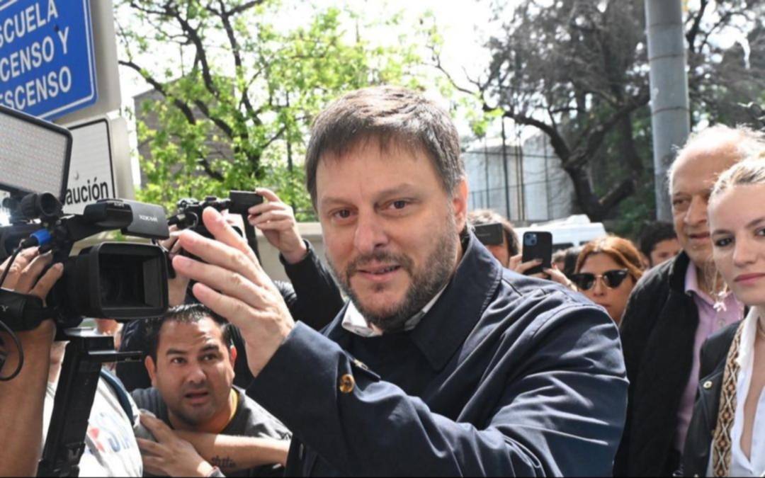 Elecciones 2023.- Leandro Santoro bajó su candidatura al balotaje con Jorge Macri en CABA
