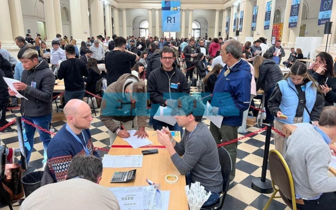 Elecciones 2023 en La Plata.- Siguen los cruces entre Julio Alak y Julio Garro por el conteo de votos para la intendencia