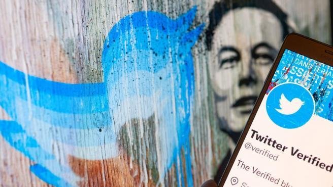 Twitter y Musk: un año a puro recorte de valor, ingresos, empleados... y nombre