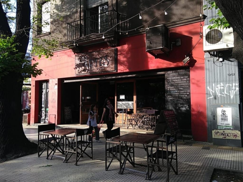 Denuncia y escándalo: otro planteo por discriminación contra un bar céntrico de La Plata