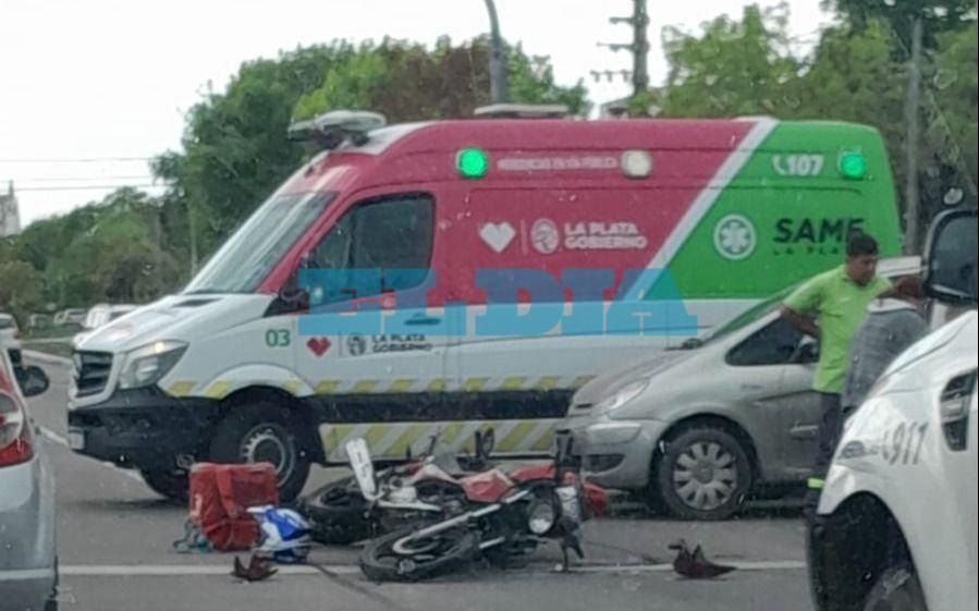 Otros dos choques cuando todavía despuntaba el sol y el tránsito cada vez peor en La Plata