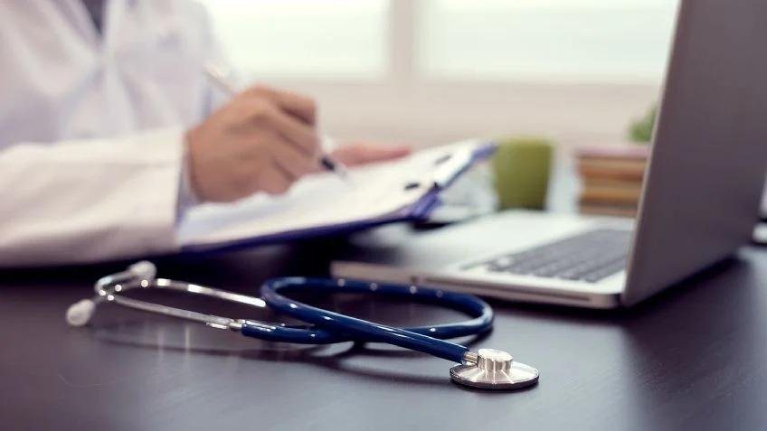 Cardiólogos insisten con la falta de insumos
