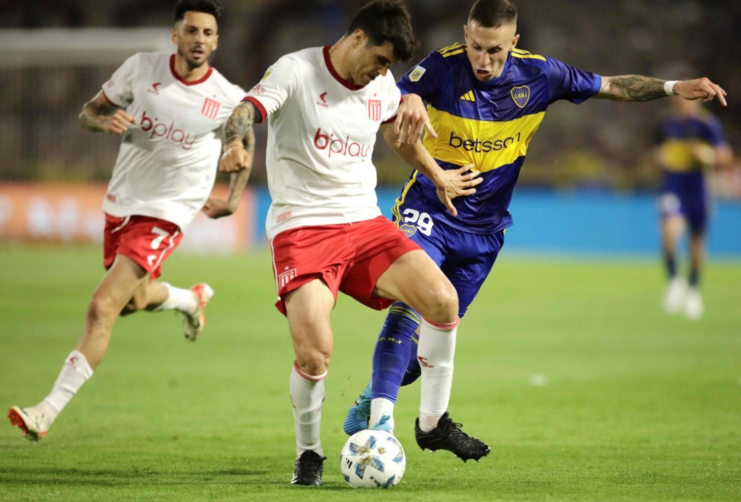 Estudiantes jugó un partido muy flojo y sólo pudo empatar ante los suplentes de Boca 0 a 0