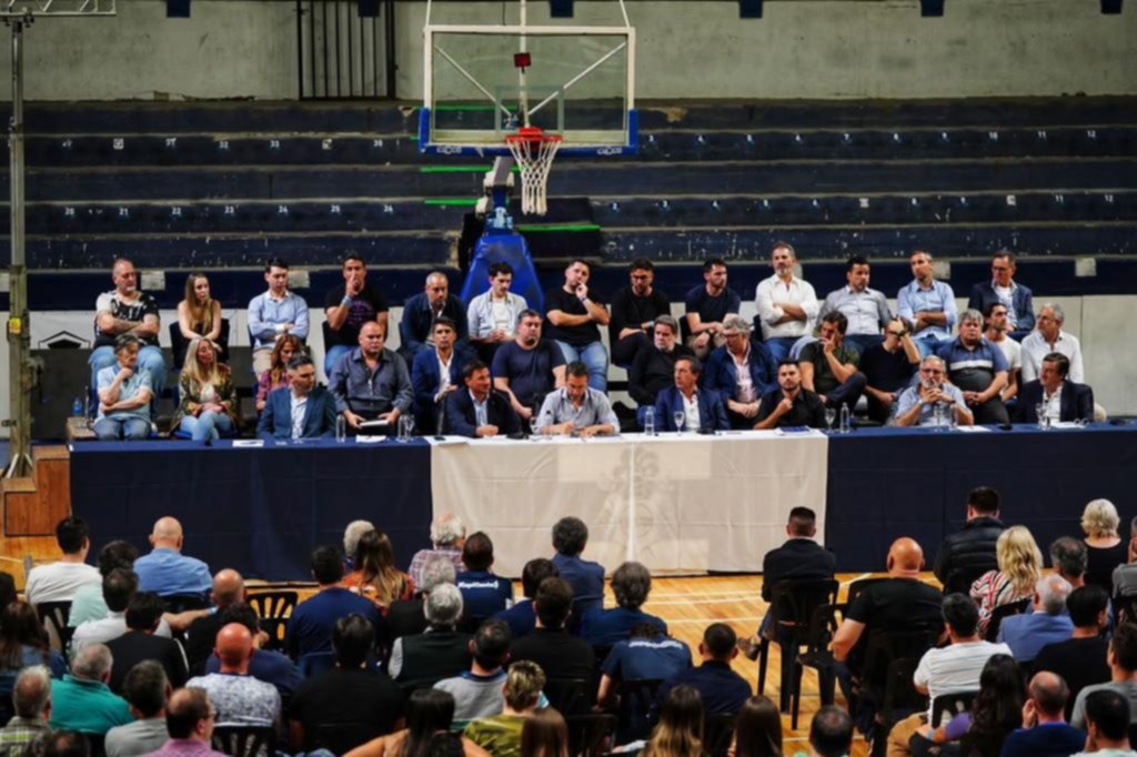 Gimnasia y una Asamblea sin ruido al ritmo de los resultados del fútbol