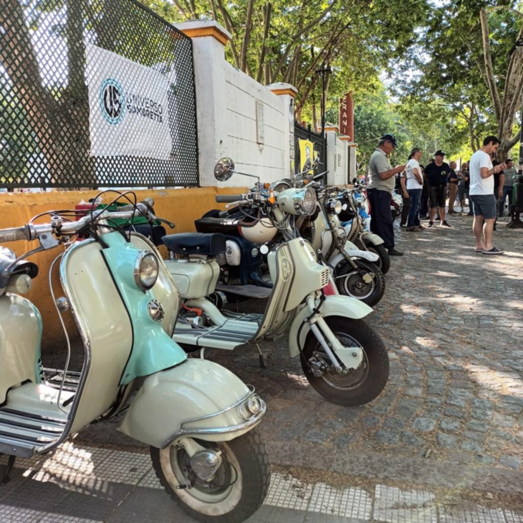 Las motonetas, de fiesta en Parque Saavedra